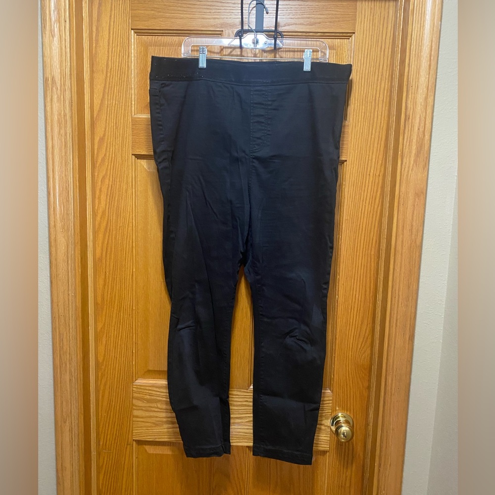 Buffalo Women’s Black Pull On Pants XL